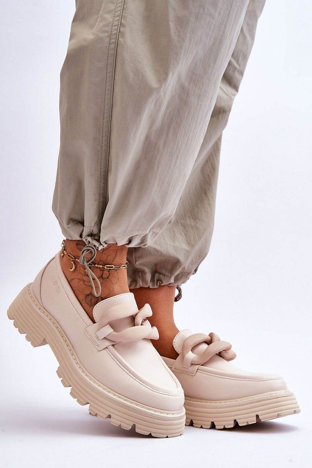 Moccasins Step in style - Ostensia