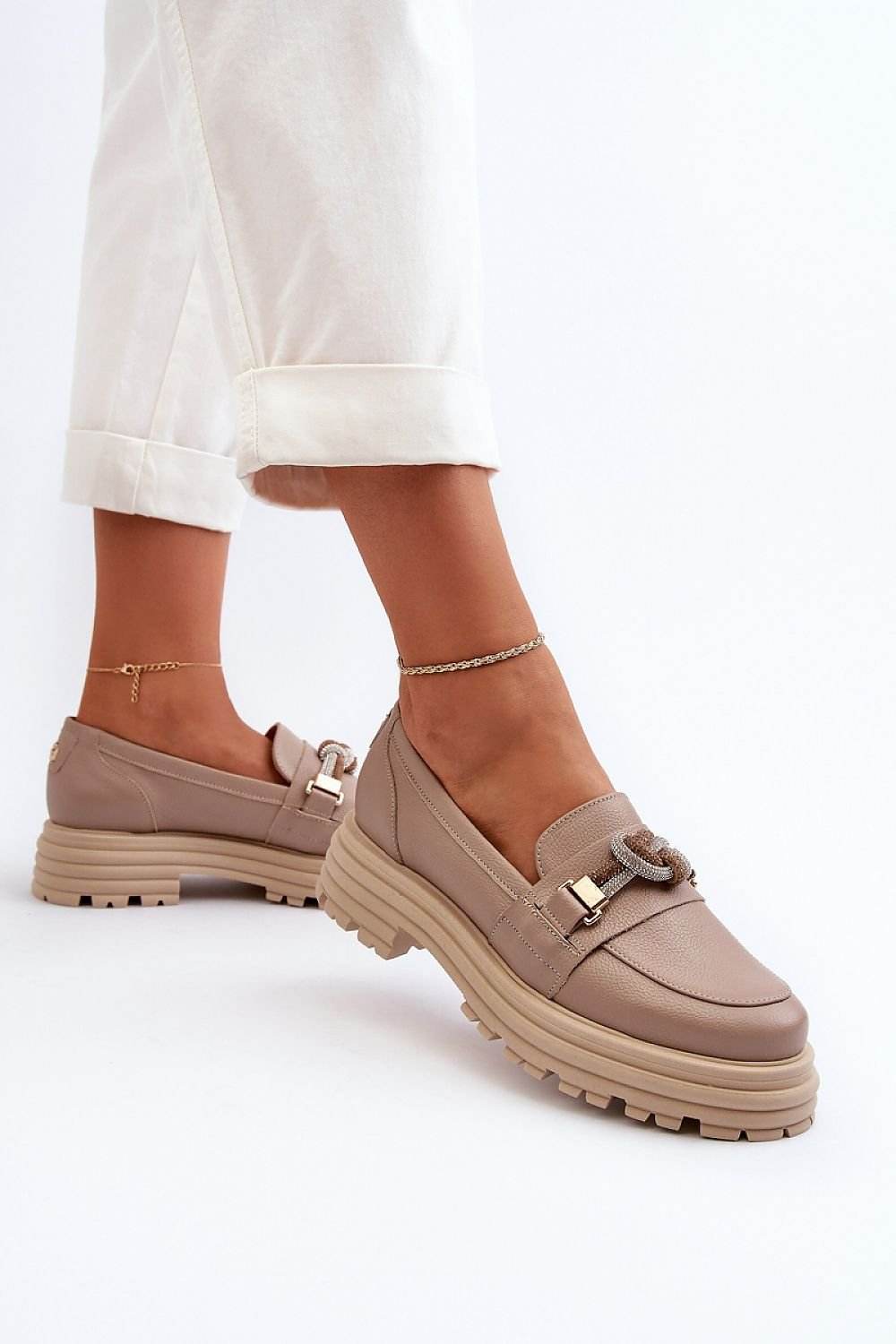 Moccasins Step in style - Ostensia