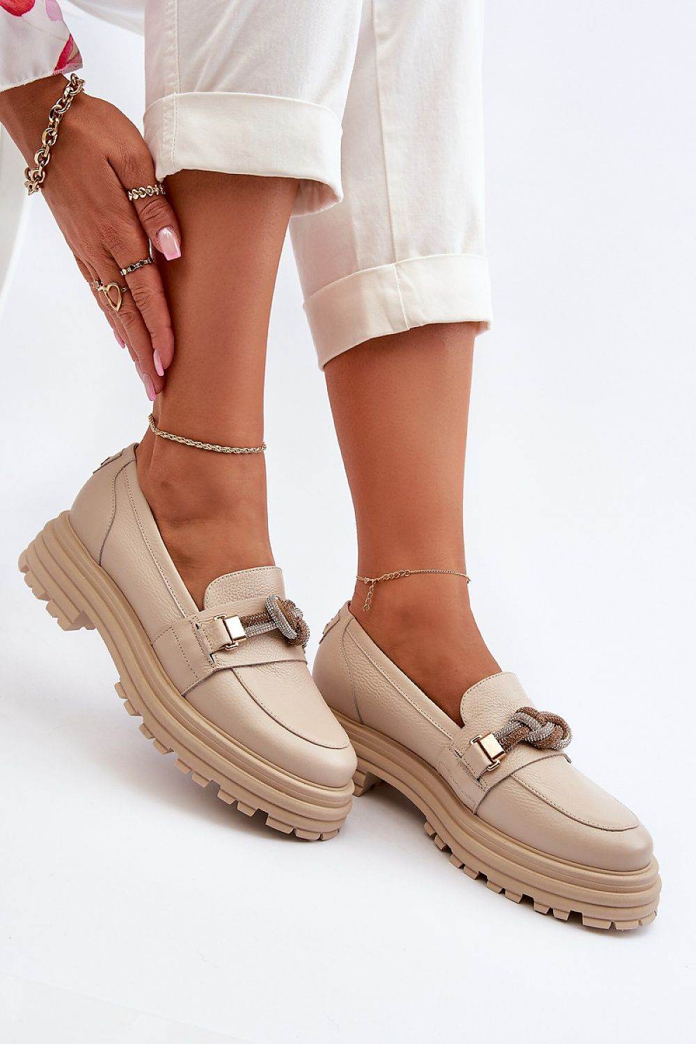 Moccasins Step in style - Ostensia