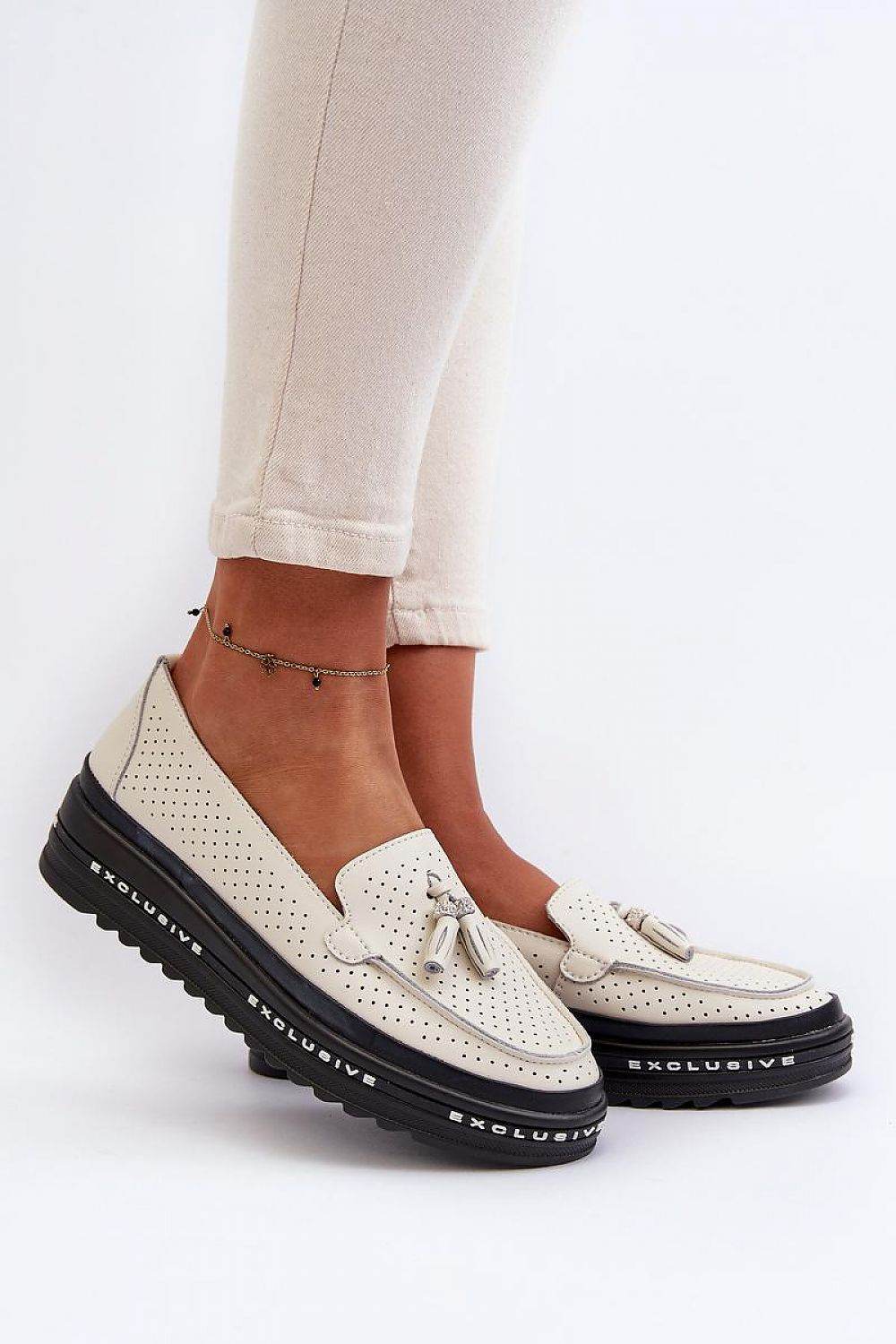 Moccasins Step in style - Ostensia