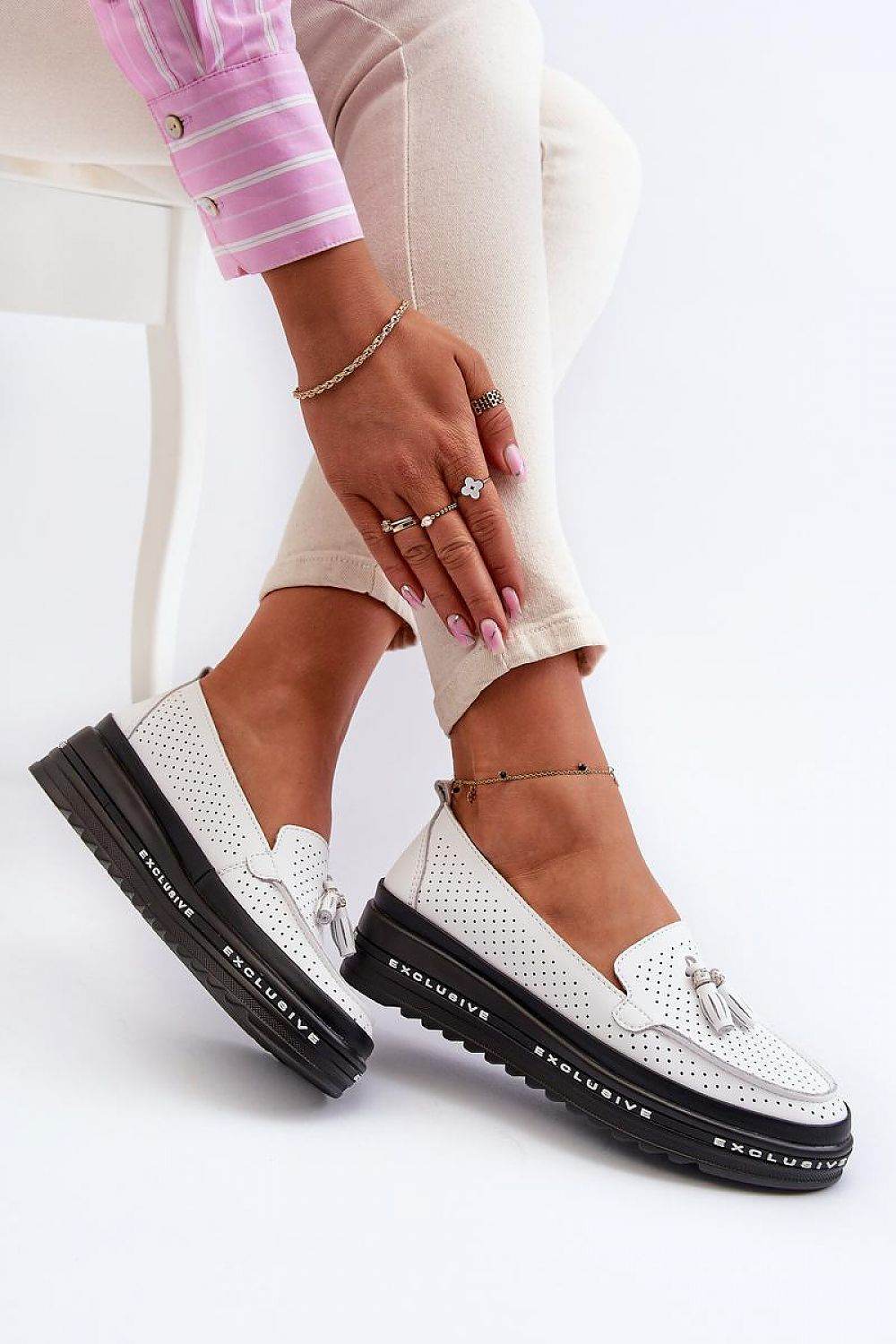 Moccasins Step in style - Ostensia