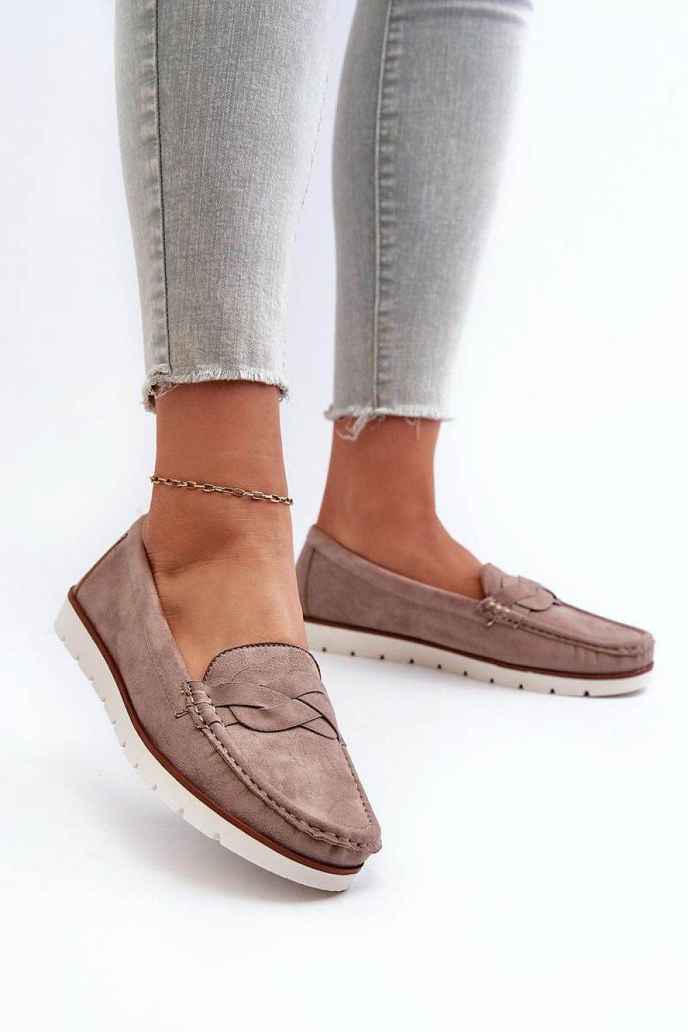 Moccasins Step in style - Ostensia