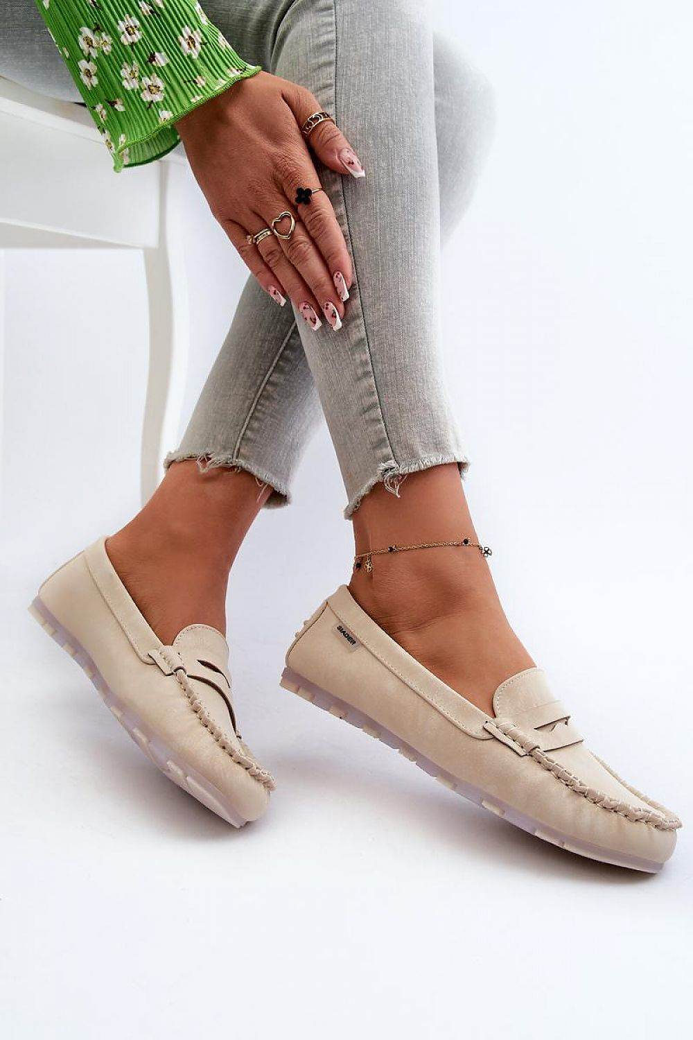 Moccasins Step in style - Ostensia