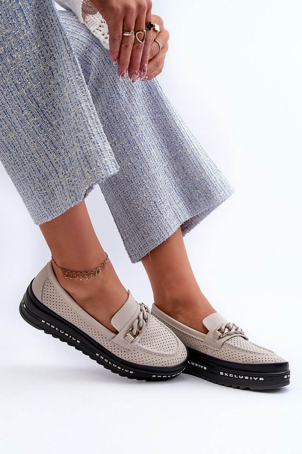 Moccasins Step in style - Ostensia