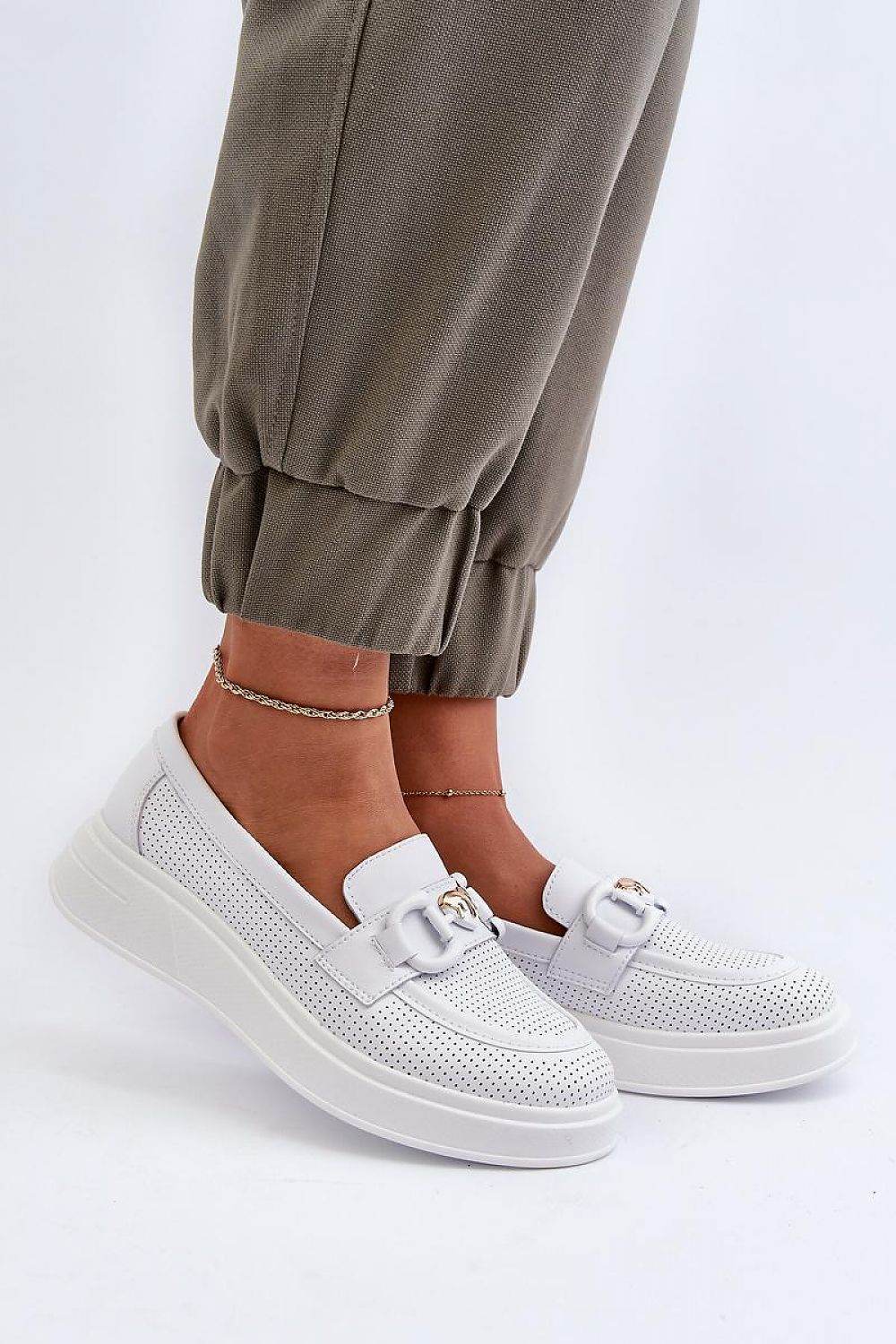 Moccasins Step in style - Ostensia