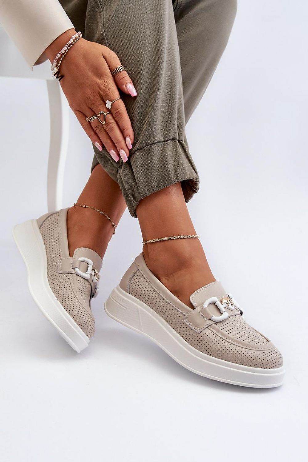 Moccasins Step in style - Ostensia
