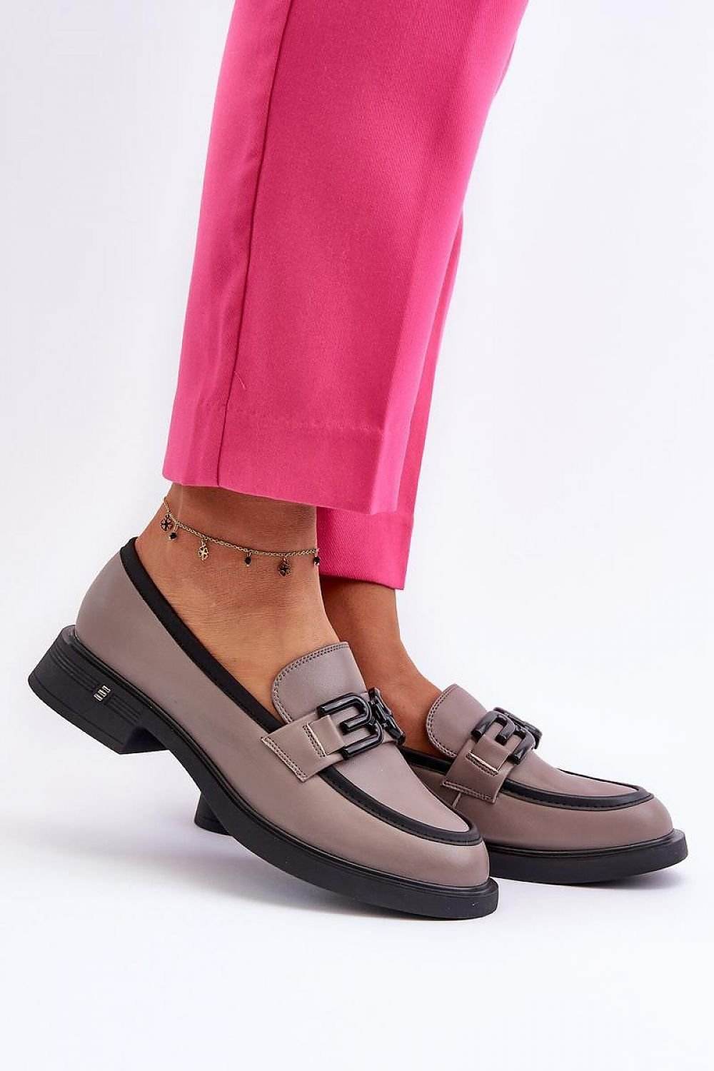 Moccasins Step in style - Ostensia