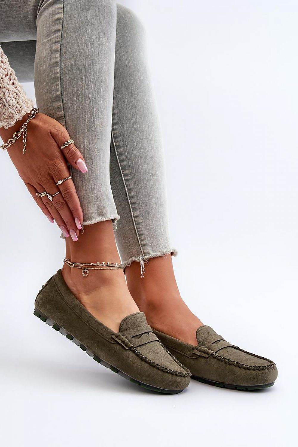 Moccasins Step in style - Ostensia