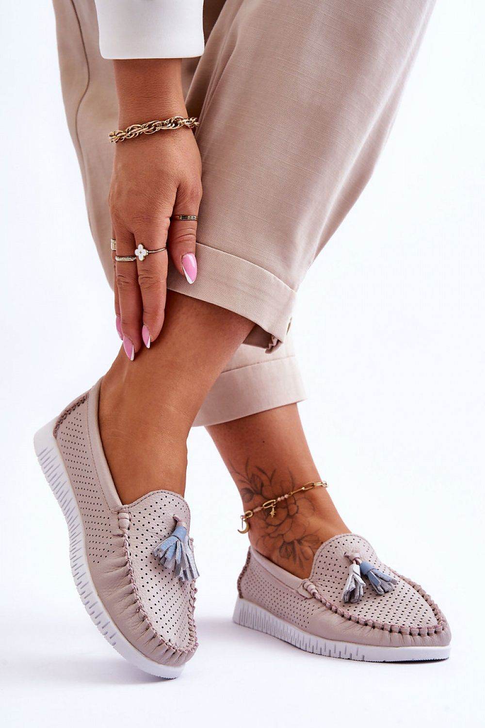 Moccasins Step in style - Ostensia
