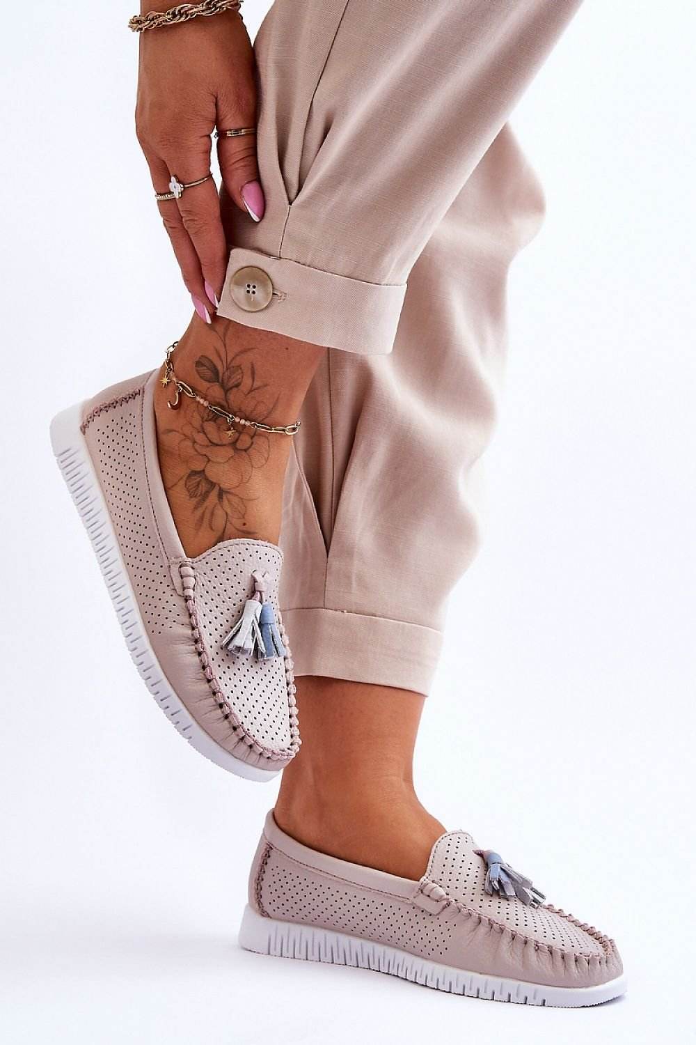 Moccasins Step in style - Ostensia