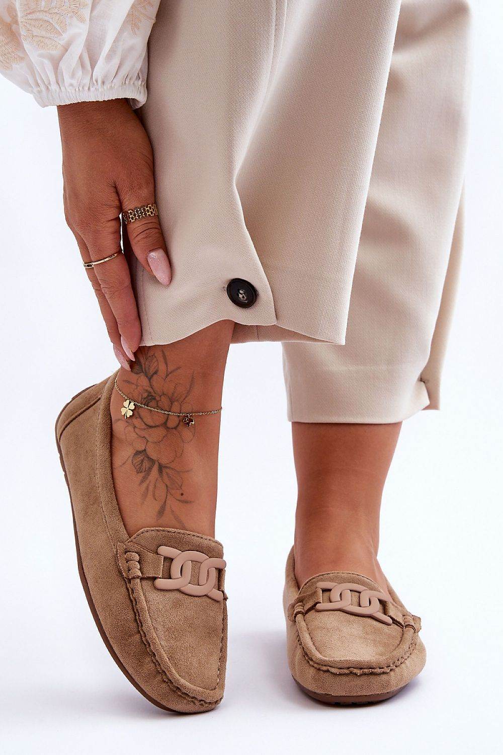 Moccasins Step in style - Ostensia